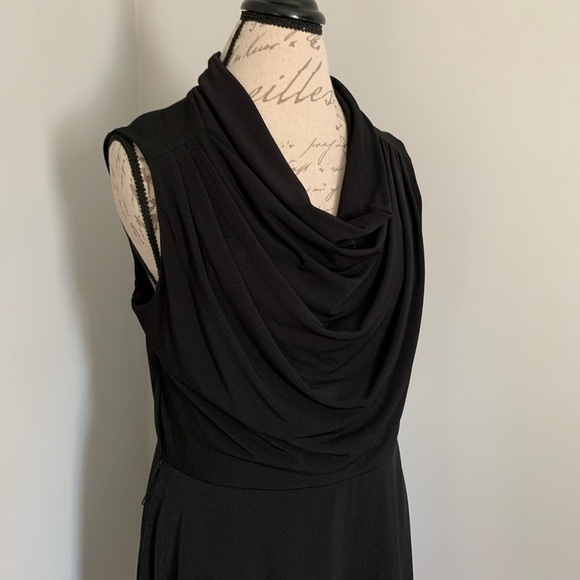 Roulette Black Scoop Neck Sleeveless Dress - Picture 1 of 5